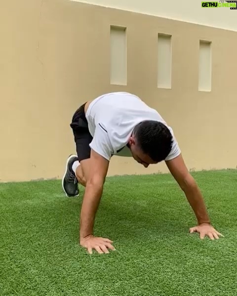 Xavi Hernández Instagram - M’uneixo a #HomeTeam d’adidas i us explico com estem passant aquests dies a casa per fer-los més suportables 💪🏼 Com veieu, aquí no parem 🏋️♀️ Utilitzeu el hashtag #HomeTeam i expliqueu-me què feu amb el vostre temps. ___ Me uno al #HomeTeam de @adidas_es y os cuento como estamos pasando estos días en casa para hacerlos más llevaderos 💪🏽 Como veis, aquí no paramos 🏋️♀️ Utilizad el hashtag #HomeTeam y contadme cómo pasáis vuestro tiempo. ___ I’m joining @adidas #HomeTeam to tell you how we are spending our days at home to make them more bearable. You can see we haven’t stopped! Use the hashtag #HomeTeam and let me know what you are doing with your time.