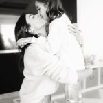 Xavi Hernández Instagram – Moltíssimes Felicitats princesa Àsia!! T’estimem amb bogeria! Gràcies per ensenyar-nos tant! Per molts anys petita!😘❤️🎉😍
#8anyets