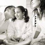 Xavi Hernández Instagram – Moltíssimes Felicitats princesa Àsia!! T’estimem amb bogeria! Gràcies per ensenyar-nos tant! Per molts anys petita!😘❤️🎉😍
#8anyets