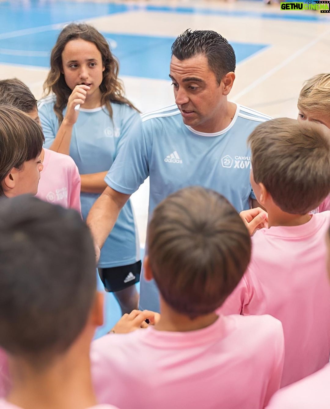 Xavi Hernández Instagram - Amb gran satisfacció i alegria, donem per finalitzada l'especial 25a edició del Campus Xavi. Hem viscut moments inoblidables, aprenentatge intens i somnis futbolístics fets realitat. Volem agrair als participants, patrocinadors i a tots els que han contribuït a aquesta experiència única. Fins aviat, Campus Xavi! 2️⃣5️⃣🎂 #CampusXavi #25aEdició #ExperiènciaInoblidable #SomnisFutbolistics #FinsAviat ___ Con gran satisfacción y alegría, damos por finalizada la especial 25 edición del Campus Xavi. Hemos vivido momentos inolvidables, intenso aprendizaje y sueños futbolísticos hechos realidad. Queremos dar las gracias a los participantes, patrocinadores y a todos los que han contribuido a esta experiencia única. ¡Hasta pronto, Campus Xavi! 2️⃣5️⃣🎂 ___ With great satisfaction and joy, we end the special 25th edition of the Campus Xavi. We have lived unforgettable moments, intense learning and football dreams come true. We want to thank the participants, sponsors and everyone who has contributed to this unique experience. See you soon, Campus Xavi! 2️⃣5️⃣🎂