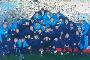 Xavi Hernández Instagram - Orgullós d'aquest EQUIP. Visca el Barça! @fcbarcelona🔵🔴 ___ Orgulloso de este EQUIPO. Visca el Barça!🔵🔴 ___ Proud of this TEAM. Visca el Barça! #SuperCopa #FCBarcelona