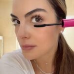 Ximena Navarrete Instagram - Amando estos productos de makeup de @esika.oficial el labial es mi favorito !!!!! #Publicidad #Paidpartnership *Evaluación in vivo del crecimiento de las pestañas por análisis de imágenes vs placebo. Lab. Kosmoscience (Brasil, 2019) *Prueba sensorial de duración a 36 horas. Laboratorio Sinapsis, Colombia (2022). NSOC03233-20CO, NSOC04908-21CO Y NSOC04909-21CO, NSOC80200-17CO
