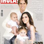 Ximena Navarrete Instagram - Mi familia 🫶🏻 …. Gracias como siempre @hola_mx por ser parte de nuestros momentos especiales, estamos felices y enamorados de este par de hermosos bebitos que Dios nos mandó.