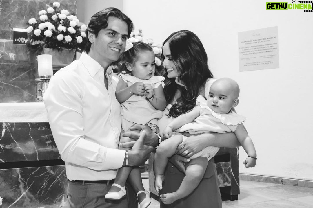 Ximena Navarrete Instagram - 🤍🫧🪽🗝️♾️ los amo !