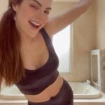 Ximena Navarrete Instagram - Mi combo ideal para estas fechas es Vick Act 7 que alivia los 7 síntomas de la gripa y Vick VapoRub que me ayuda poder dormir porque alivia la tos en 15 min y hasta por 8 horas!! Los amo! Encuéntralos en tu tienda más cercana! ❄ @vickmexico #VickLover #Publicidad