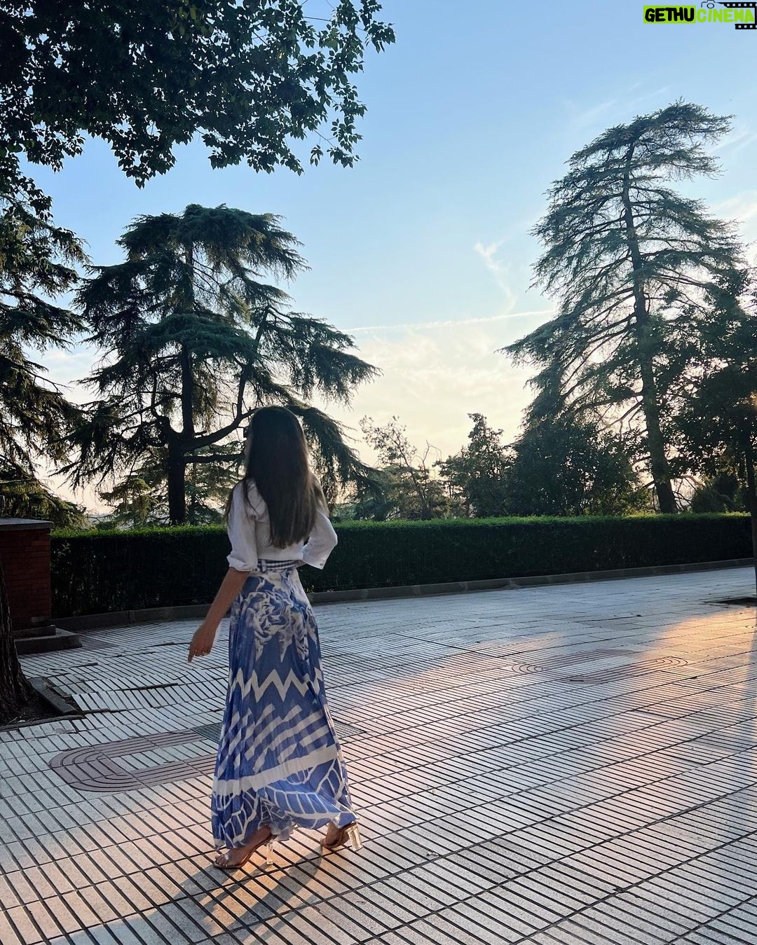 Ximena Navarrete Instagram - En … Madrid 🫰🏻 wearing @benitosantosoficial Madrid, Spain
