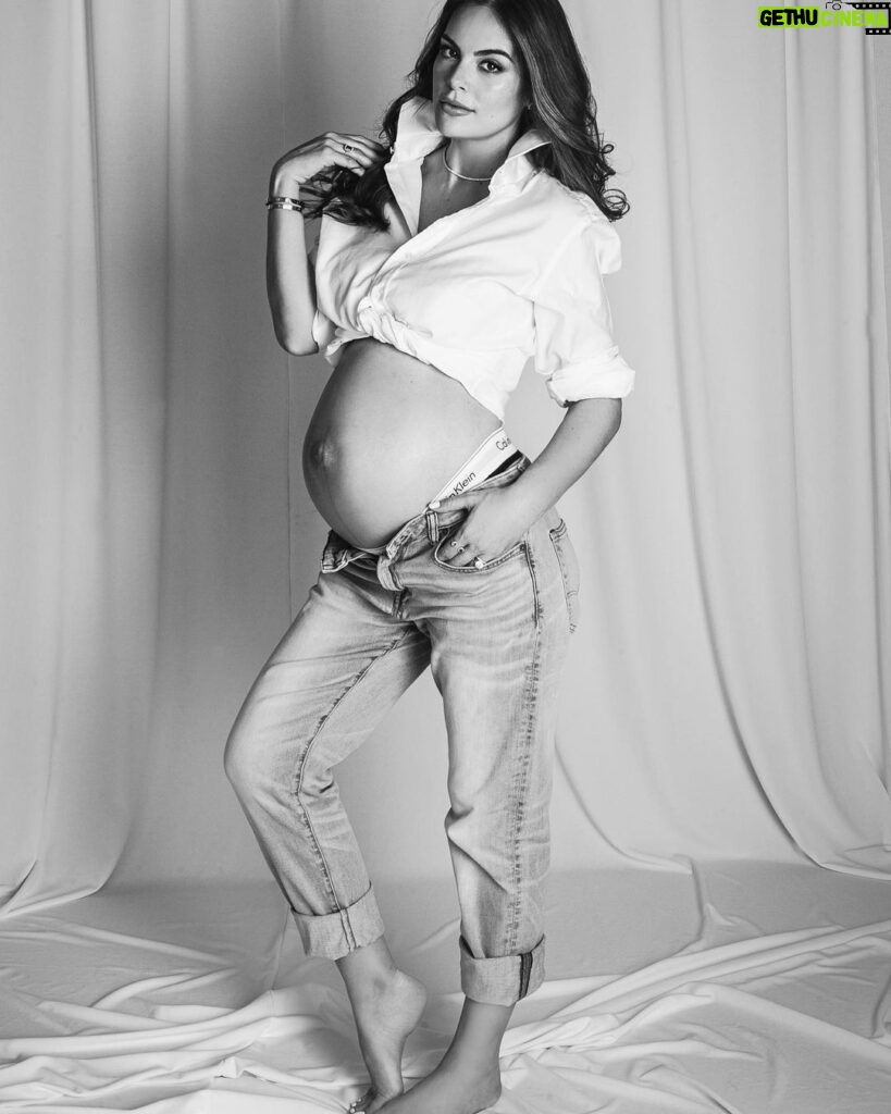 Ximena Navarrete Instagram - 37 semanas de embarazo 🐋