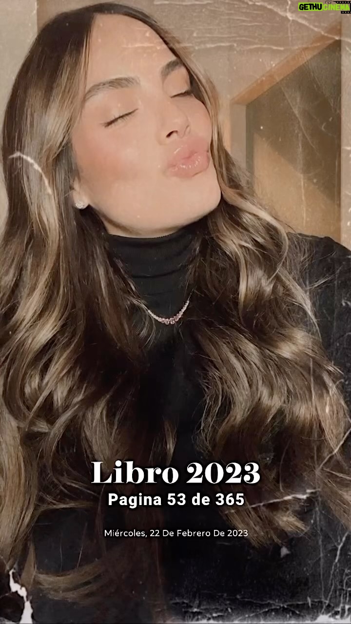 Ximena Navarrete Instagram - Happy Birthday to me 🎂 gracias Dios por un año más de vida junto a mi familia, con mucho amor, salud y personas que alegran mis días y le dan un sentido muy especial a cada año que vivo. Gracias a todos por sus mensajes y felicitaciones !!!! 22/02/23