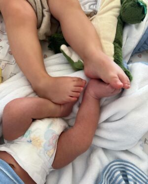 Ximena Navarrete Instagram - Lo mejor de abril 🫠 mis niños 🧸