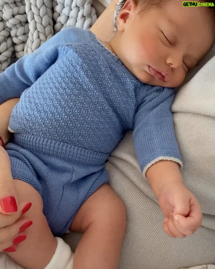 Ximena Navarrete - 102.7K Likes - Lo mejor de abril 🫠 mis niños 🧸