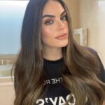 Ximena Navarrete Instagram - @pepegutierrezoficial made me do it 😂👁️💚 estos pupilentes los pueden conseguir en su salón … @pepegutierrezstudio green eyes 💁🏻‍♀️ (amigos es solamente una foto, son solo unos pupilentes que vende mi amigo @pepegutierrezoficial y no son permanentes, yo también soy muy feliz con mis ojos color café, tranquilos amores ✌🏻JUST FOR FUN… repito… just for fun 📢 ) todos los comentarios de hate… sacando frustraciones que solo reflejan traumas de quien los escribe, serán bloqueados y eliminados 🤭 por su atención gracias 😏!