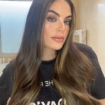 Ximena Navarrete Instagram - @pepegutierrezoficial made me do it 😂👁️💚 estos pupilentes los pueden conseguir en su salón … @pepegutierrezstudio green eyes 💁🏻‍♀️ (amigos es solamente una foto, son solo unos pupilentes que vende mi amigo @pepegutierrezoficial y no son permanentes, yo también soy muy feliz con mis ojos color café, tranquilos amores ✌🏻JUST FOR FUN… repito… just for fun 📢 ) todos los comentarios de hate… sacando frustraciones que solo reflejan traumas de quien los escribe, serán bloqueados y eliminados 🤭 por su atención gracias 😏!