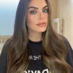 Ximena Navarrete Instagram - @pepegutierrezoficial made me do it 😂👁️💚 estos pupilentes los pueden conseguir en su salón … @pepegutierrezstudio green eyes 💁🏻‍♀️ (amigos es solamente una foto, son solo unos pupilentes que vende mi amigo @pepegutierrezoficial y no son permanentes, yo también soy muy feliz con mis ojos color café, tranquilos amores ✌🏻JUST FOR FUN… repito… just for fun 📢 ) todos los comentarios de hate… sacando frustraciones que solo reflejan traumas de quien los escribe, serán bloqueados y eliminados 🤭 por su atención gracias 😏!