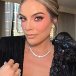 Ximena Navarrete Instagram - Gracias par de talentosos !!! Por este vestidazo @benitosantosoficial diseñado especial para mi y por este look y makeup impecable @cesarmushi 🫰🏻la pasamos muy bien en miss universe ! New Orleans, Louisiana