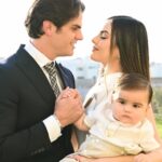 Ximena Navarrete Instagram - Más del bautizo de mi gordo 🤍🕊️ una ceremonia íntima solamente con nuestras familias, abuelos, tíos, primos y padrinos. Dic 2023