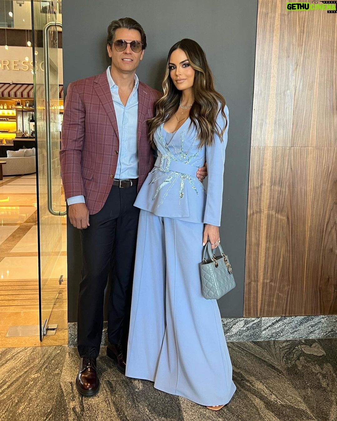 Ximena Navarrete Instagram - Del fin pasado 🩵