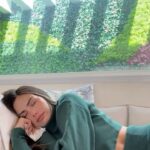 Ximena Navarrete Instagram - En este invierno la gripa parece no tener fin, afortunadamente cuento con Vick Act 7 de @vickmexico que me ayuda aliviar los 7 (molestos) síntomas de la gripa. #vicklover #publicidad