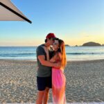 Ximena Navarrete Instagram - 2024 🥂 Mom & Dad ….
