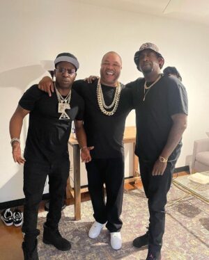 Xzibit Instagram - Posted @withregram • @unclemurda Enjoying my Blessings #ItFeelsGood 

Final Lap Tour Vibes 

Lenny Grant Story Coming Soon

@50cent 
@tonyyayo 
@unclemurda 
@bustarhymes 
@spliffstar_mrlewis 

Continued success and phenomenally impressive shows! Thank you for everything. 
@xzibit