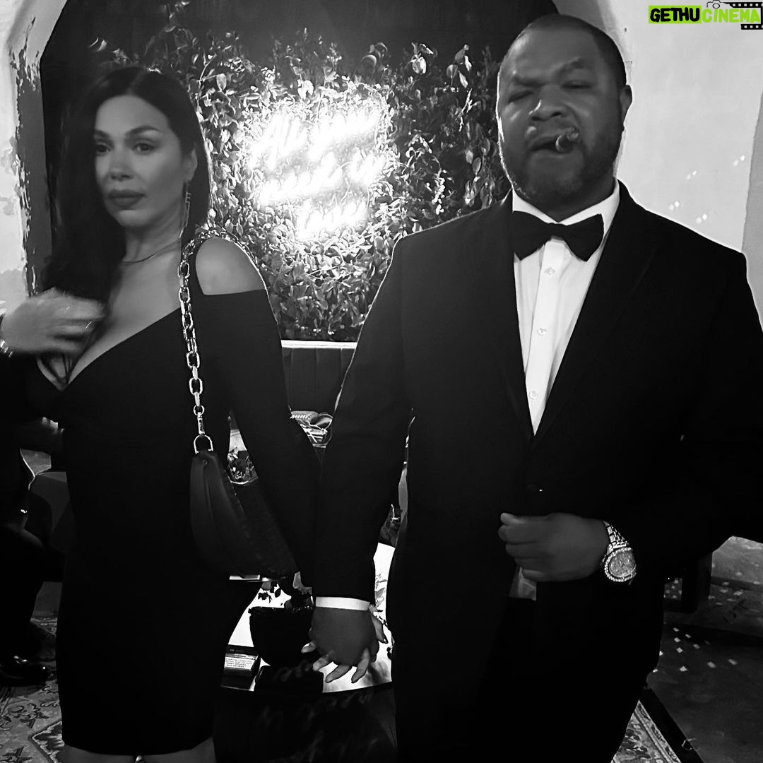 Xzibit - 13.9K Likes - For the last few years, I’ve had a lot of people I once considered family, friends, and neighbors, show their true colors and not only distance themselves from me, but go out of their way to make it know that they feel this way to the public. Listen, by no means am I upset about that. In fact I thank you you for doing that. I have gained a great new perspective and understanding about how I spend my time and who I ALLOW to benefit from being on my path with me. That being said, you know who you are. Good luck with that.
Pls keep that same energy when you see the results of hard work and determination continue to bless me and those that chose to stay down when things weren’t looking up.
You will not be allowed on the premises.
Respectfully..
Upper Management
Xzibit INC