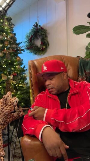 Xzibit Instagram - “You don’t know how my anatomy works…” F*#% a chestnut! @xzibit #beastreality #ayocheetah
🤣🤣🤣🤣🤣