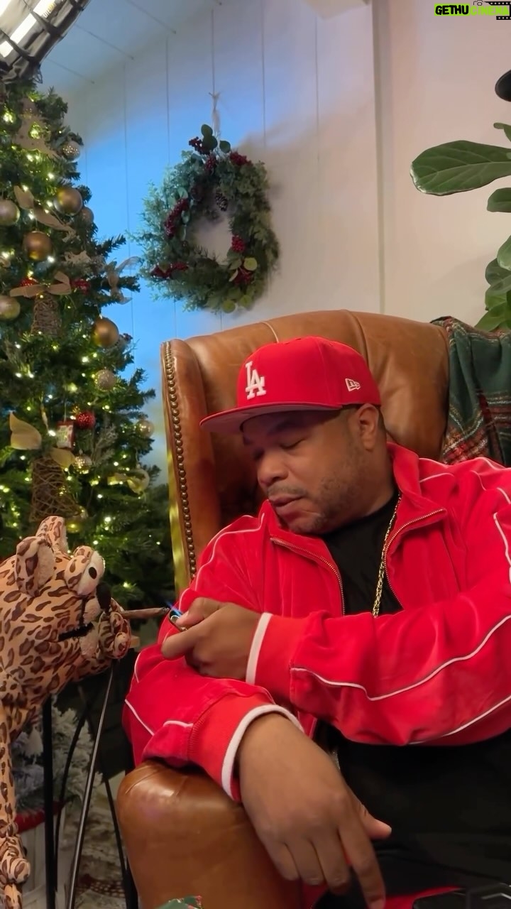 Xzibit - 22.9K Likes - “You don’t know how my anatomy works…” F*#% a chestnut! @xzibit #beastreality #ayocheetah
🤣🤣🤣🤣🤣