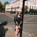 Yağmur Tanrisevsin Instagram - Londra 🤎 Photographer: @mrollieali Fashion Editor: @imbernadeta
