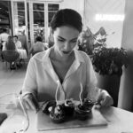 Yağmur Tanrisevsin Instagram - Her mumla ayrı bir dilek diledim 🫠🎂🙏🥲🤍