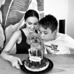 Yağmur Tanrisevsin Instagram - Her mumla ayrı bir dilek diledim 🫠🎂🙏🥲🤍