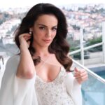 Yağmur Tanrisevsin Instagram - #pantenealtınkelebek 🤍✨ Raffles Istanbul