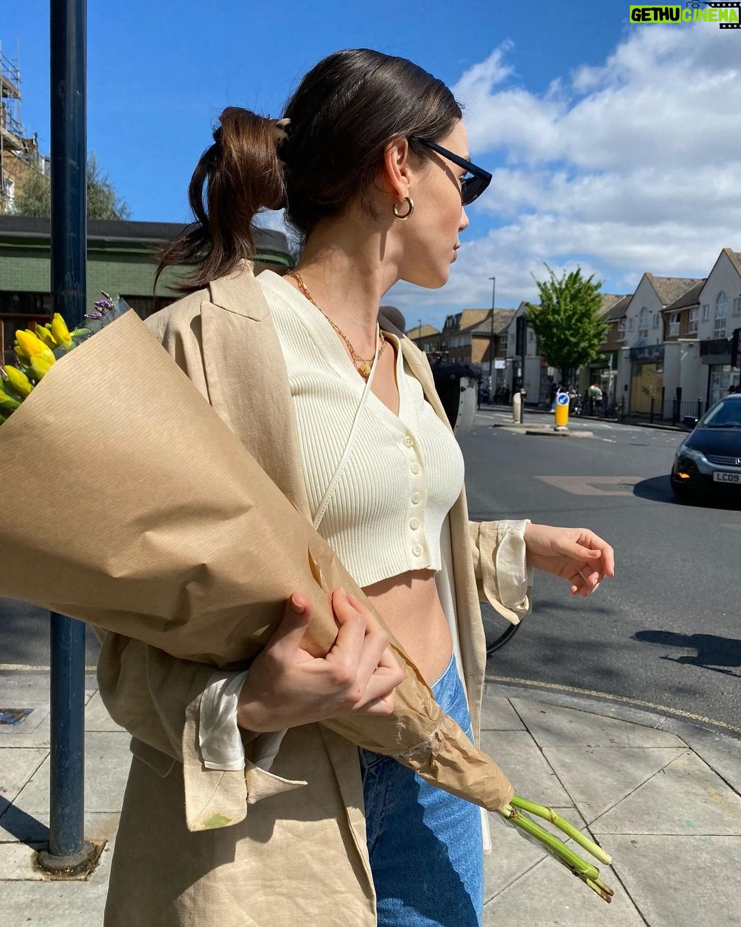 Yağmur Tanrisevsin Instagram - 💌 Columbia Rd Flower Market