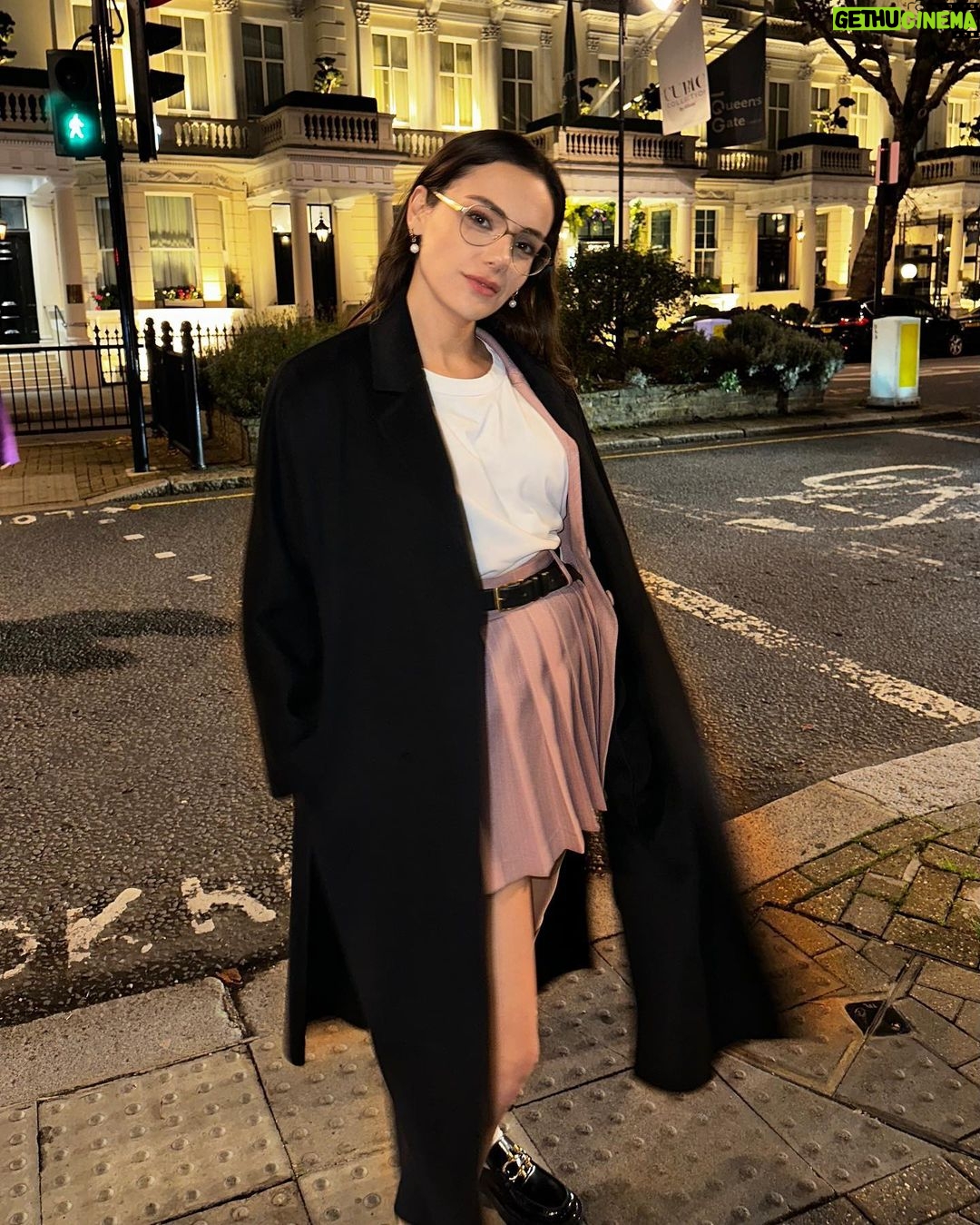 Yağmur Tanrisevsin Instagram - Londraaa🦇 Chelsea, London