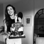 Yağmur Tanrisevsin Instagram - Her mumla ayrı bir dilek diledim 🫠🎂🙏🥲🤍