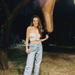 Yağmur Tanrisevsin Instagram - Doğum günümde bana sürpriz hazırlayan dostlarıma, yanımda olan, arayan, mesaj atan ve güzel dilekleriyle, UNICEF'e bağışlarıyla sevgisini hissettiren, kalbime dokunan, beni seven herkese çok teşekkür ederim. Sevilmek ve değerli hissetmek çok güzel, çok kıymetli..Hepinize ayrı ayrı teşekkür ederim..Çok mutluyum!! İyi ki varsınız! ✨🥰❤️❤️❤️