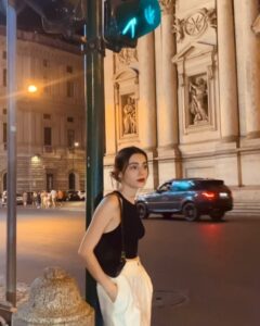Yağmur Tanrisevsin Instagram - 🚦 Roma, Italia