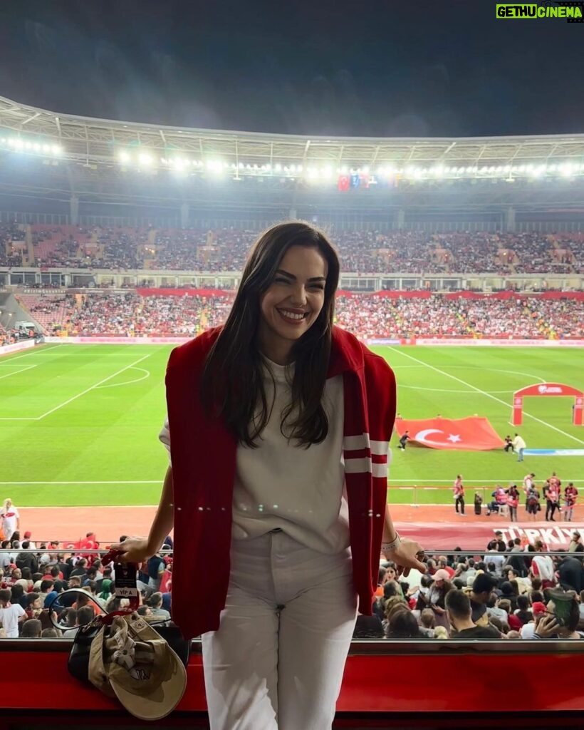 Yağmur Tanrisevsin Instagram - 🇹🇷 Eskişehir Yeni Atatürk stadyumu