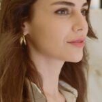 Yağmur Tanrisevsin Instagram - Dubai,teknoloji, mimari, mutfak lezzetleri ve coğrafyanın kendine has dokusuyla muhteşem şekilde kurgulanmış bir destinasyon.12 ay boyunca herkes için alternatifli seçenekler sunuyor ve her anıyla yaşanması gereken bir deneyim. 🤍 @visit.dubai #işbirliği #dubai