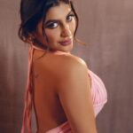 Yaashika Aanand Instagram – Which is ur fave ? 🙈🥰
Last one from this series 💗
📸 @dxgphotographer 
💄 @sanchiagarwalmakeovers 
💇‍♀️ @karthick_sha_makeovers