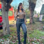 Yaashika Aanand Instagram - Good evening 🤍🤍 Happy Sunday 🤍🤍 Chelmsford, UK