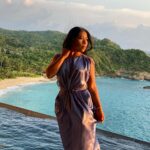 Yalitza Aparicio Instagram - La hora mágica 🌅 📷 Lolo 👗 @pabloriveraag 💍🐆 Makeup @deniz.coco Hair @angelesp1803 Four Seasons Resort Tamarindo, México
