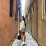 Yalitza Aparicio Instagram – Otras de el álbum 😍💕💞🌸
📷 @manunavarro Venice, Itally