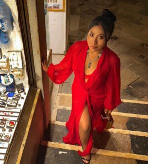 Yalitza Aparicio Instagram - ♥️♥️♥️ 

Festival de Venecia …. Impact Award

💍 @cartier 
👗 @pabloriveraag  @dolcegabbana 
Manager @pimientafilms  @nicocelismx 
RP: 📷 @manunavarro
