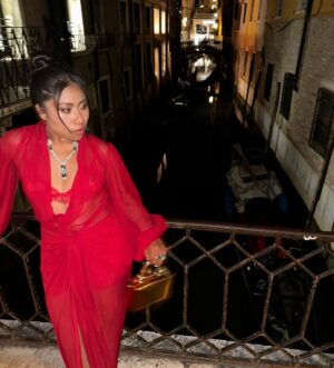 Yalitza Aparicio Instagram - ♥️♥️♥️ 

Festival de Venecia …. Impact Award

💍 @cartier 
👗 @pabloriveraag  @dolcegabbana 
Manager @pimientafilms  @nicocelismx 
RP: 📷 @manunavarro