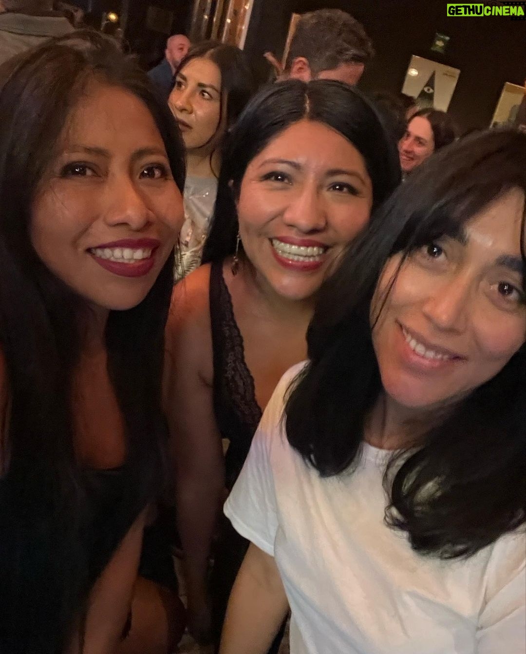 Yalitza Aparicio Instagram - Anoche dejándonos seducir 😍.. Hoy ya podrán ver #LaGranSeduccion en #netflix 😍🥰… espero disfruten de este gran viaje que les entregamos de corazón … Mexico City, Mexico