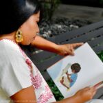 Yalitza Aparicio Instagram – 😍 @yalitzaapariciomtz lee un fragmento desde #México del nuevo libro de la UNESCO con editoriales infantiles de todo el mundo que muestra la riqueza de las lenguas y las tradiciones: “Lo que nos hace humanos”.
📚 Consulta el video-lectura de la Embajadora de Buena Voluntad de la #UNESCO para los #PueblosIndígenas, Yalitza Aparicio, y conoce más sobre la publicación en:
🌐unesco.org/es/articles/que-nos-hace-humanos
.
.
#DíaInternacionalDeLosPueblosIndígenas #somosindígenas #pueblosindígenas #lenguasindígenas #elmundoquequeremos #noalodio #combateelracismo #internationaldayofindigenouspeople #indigenousday #weareindigenous #indigenouspeople #indigenouslanguages @indigenouslanguages @culturamx @sepicdmx #UNESCO #UNESCOMéxico #México #ODS #SDG