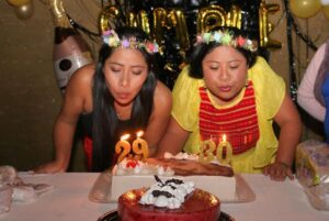 Yalitza Aparicio Instagram - Que estos momentos sean eternos 😘🙂😇… 
#veintisiempre  #29 y #30 #veintisiempre 
📸 @irireis 
.
.
.
☺️ aún tengo más fotos 😉