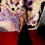 Yalitza Aparicio Instagram – ¡Y siempre con orgullo de ser mexicana!…. 
Este fin de semana en México se presentó la colección de @dior inspirada en Frida Khalo y es un honor haber atestiguado una Fusión de la cultura mexicana con @dior 

🖤🖤🖤🖤 @dior 🖤 @diorbeauty 🖤🖤🖤🖤
👗 @pabloriveraag 
💄 @ger.parra 
💇🏽‍♀️ @rasec.hair 
💅🏽 @grace_nails13 
Rp: @manunavarro 
Manager: @pimientafilms
