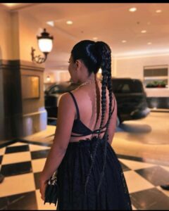 Yalitza Aparicio Instagram - ¡Y siempre con orgullo de ser mexicana!…. Este fin de semana en México se presentó la colección de @dior inspirada en Frida Khalo y es un honor haber atestiguado una Fusión de la cultura mexicana con @dior 🖤🖤🖤🖤 @dior 🖤 @diorbeauty 🖤🖤🖤🖤 👗 @pabloriveraag 💄 @ger.parra 💇🏽‍♀️ @rasec.hair 💅🏽 @grace_nails13 Rp: @manunavarro Manager: @pimientafilms
