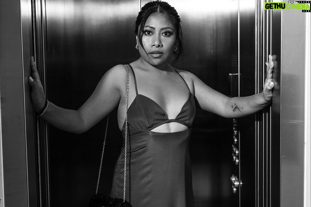 Yalitza Aparicio Instagram - 🤩🤩🤩🤩 @cartier #ElDiseñodeCartier 📷 @Karlalisker 👗 @pabloriveraag 💄 @ger.parra 💇🏽♀️ @gabiokka Museo Jumex