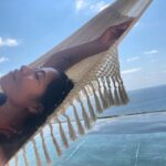 Yalitza Aparicio Instagram – Aunque sea unos segundos de paz …☀️🏖️ Four Seasons Resort Tamarindo, México